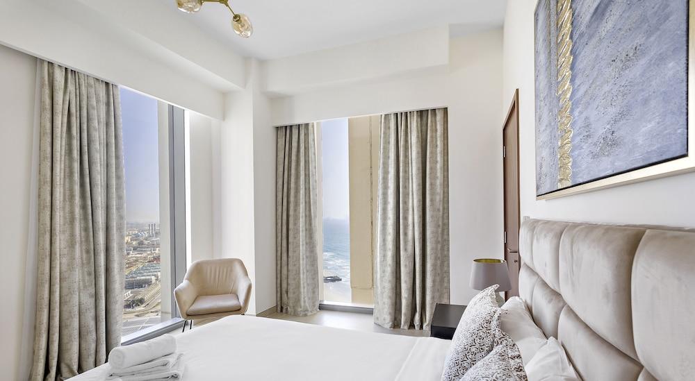 WelHome - Spectacular 2BR Apartment with Panoramic Sea Views