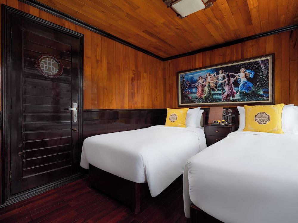 Hera Classic Boutique Cruises