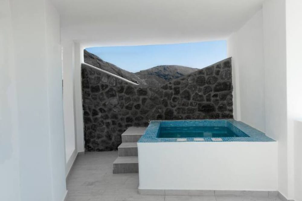 Tree Houses with private jaccuzi