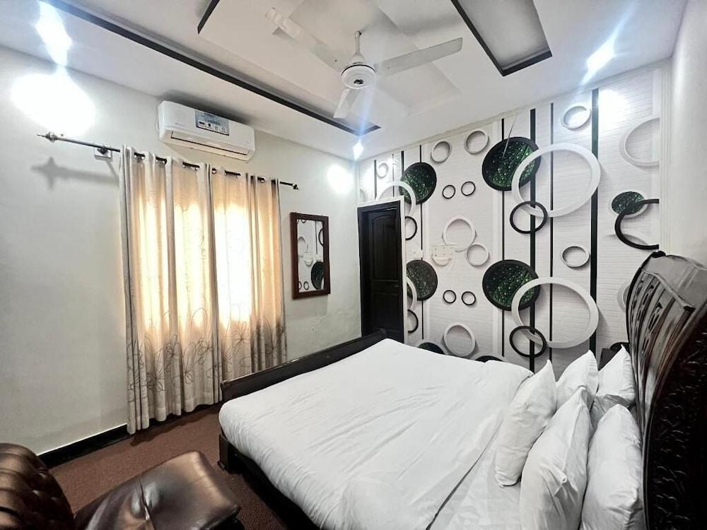 White Rose Guest House