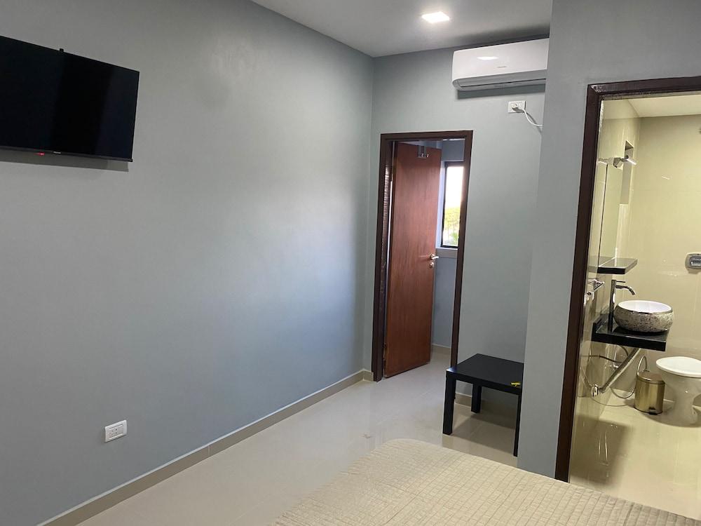 España Suites Hotel