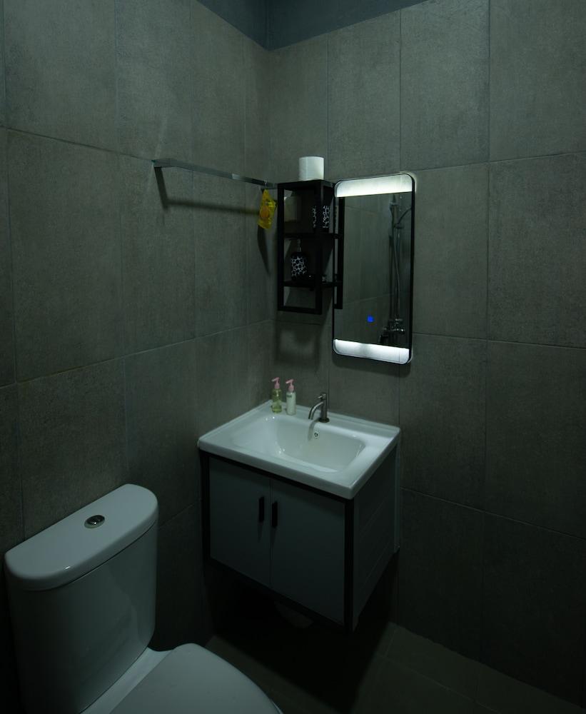 The Bilimbi Guesthouse and Inn