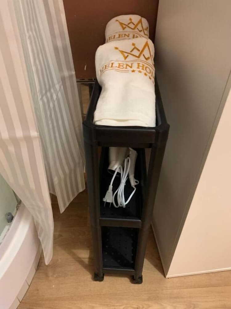 Helen Hostel u Náměstí Míru