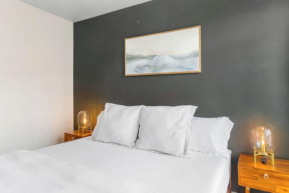 Belltown Perch explore like a local