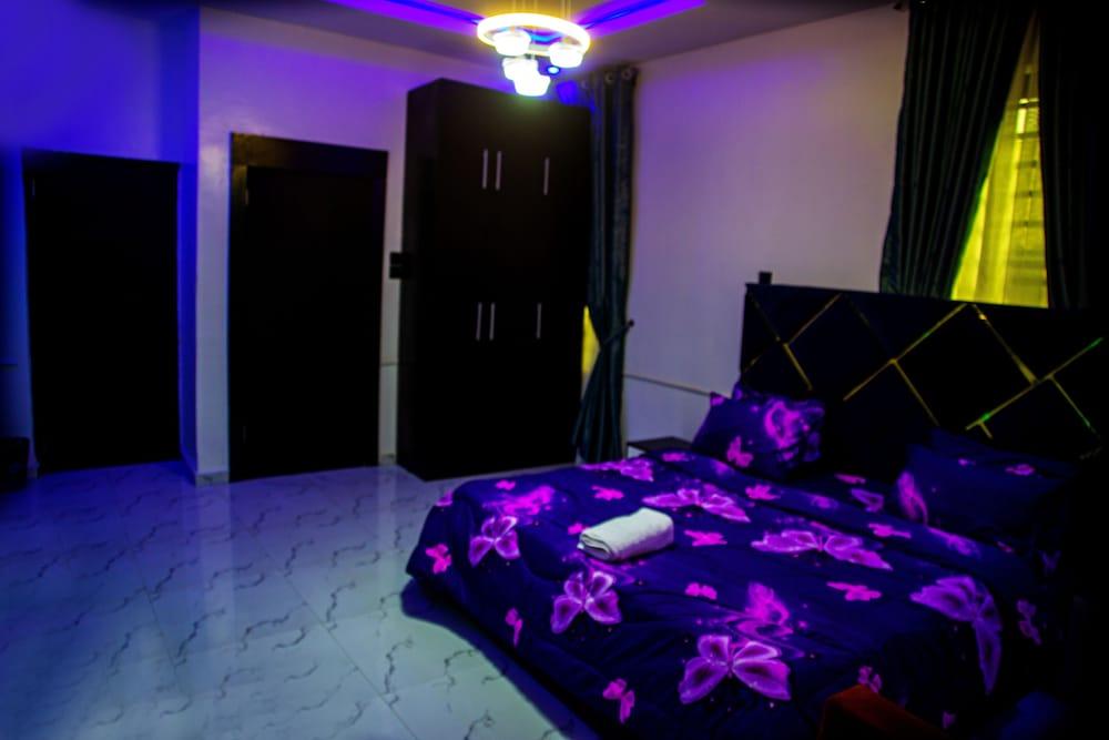 RichVilla Apartments & Hotels