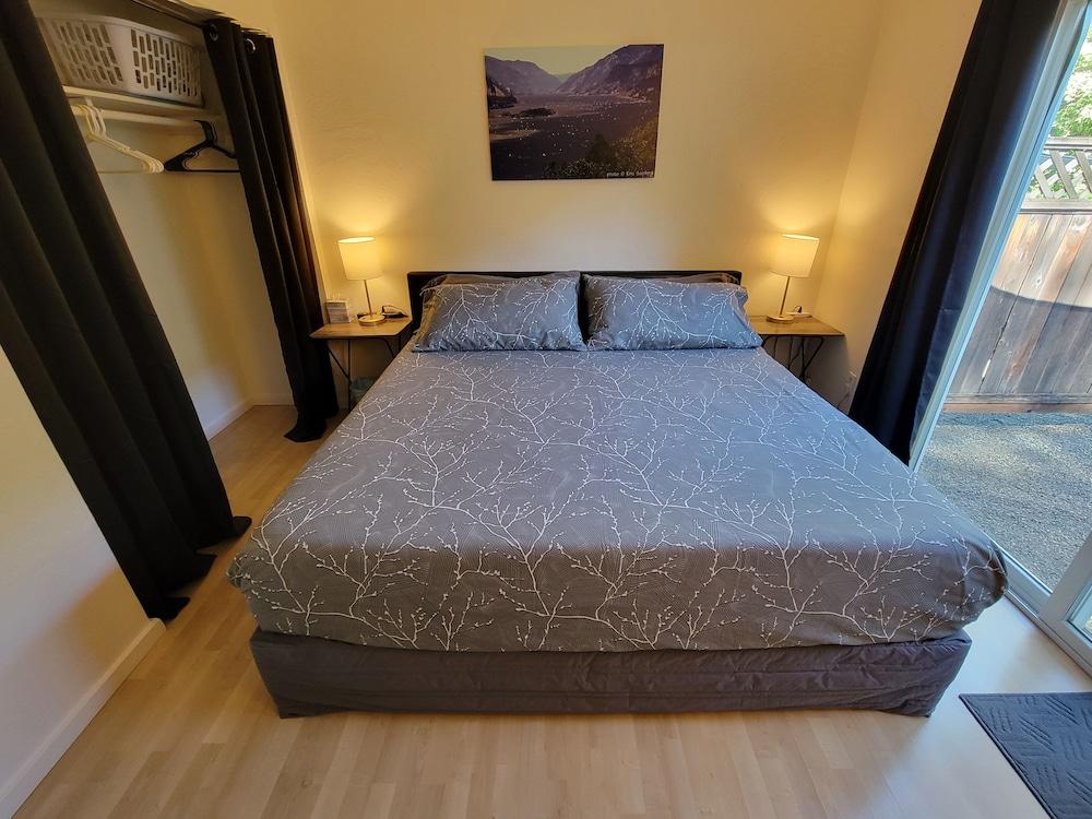 Hood River Suites Apartment Hotel