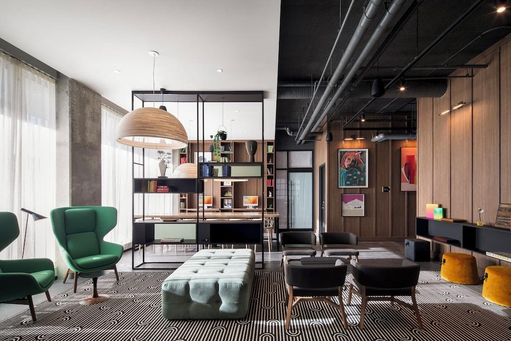 Alt Hotel Calgary University District