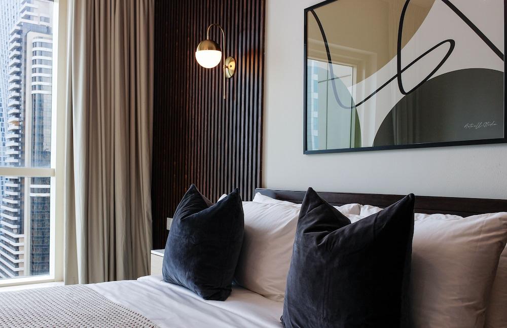 Manzil - Stylish 2BR in Dubai Marina nr Dubai Eye