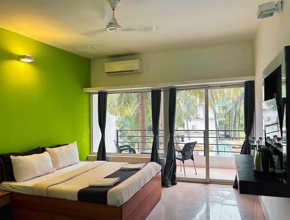 Bay Breeze Hotels & Resorts