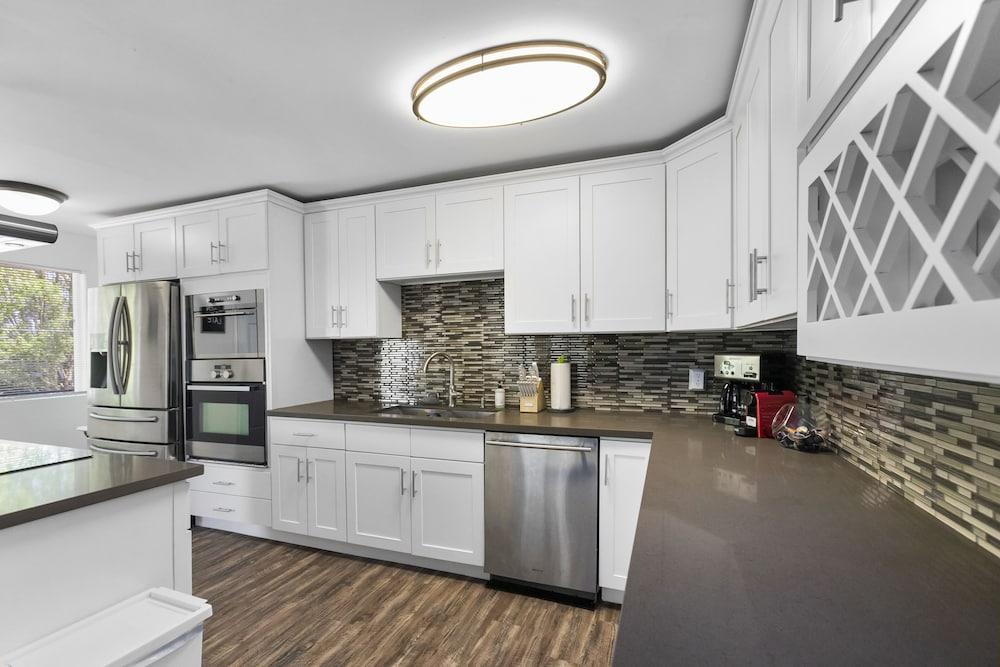 Epicurean remodel in central location