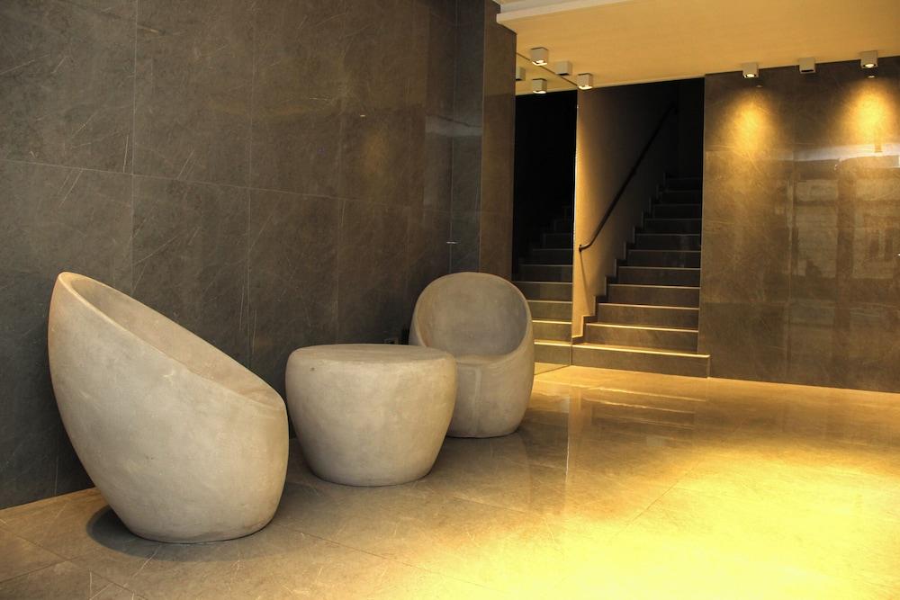 In House BA - Le Coq