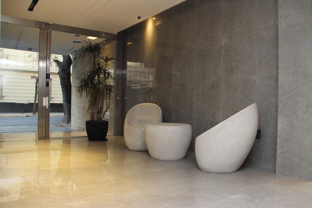 In House BA - Le Coq