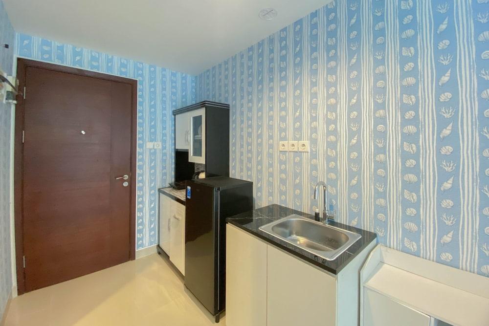 Minimalist Studio At West Vista Apartment