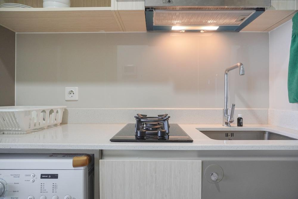 Best Comfy Studio At Gold Coast Apartment