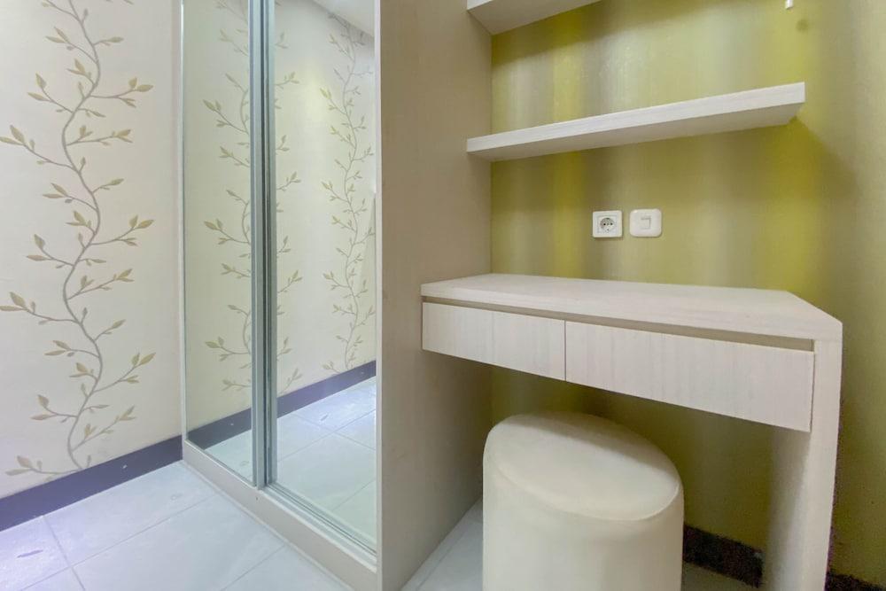 Fancy And Nice 2Br At Cinere Resort Apartment