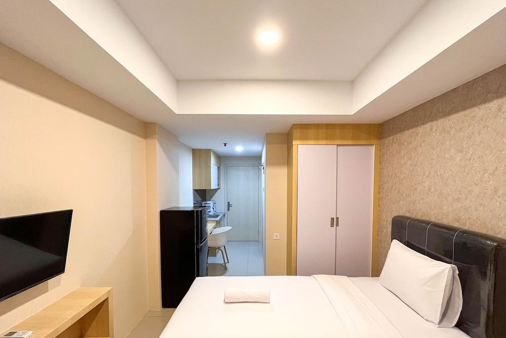 Minimalist Studio At De Prima Apartment Medan