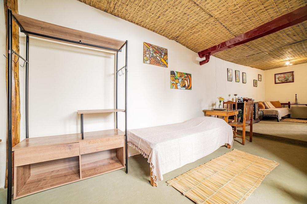 Ferraria Guest House