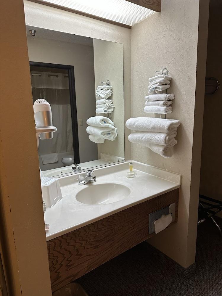 Econo Lodge El Paso, IL