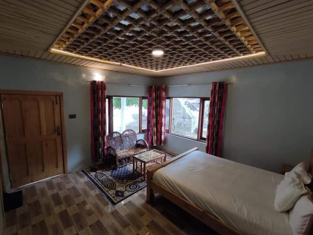 Rock Water Resort Kalam