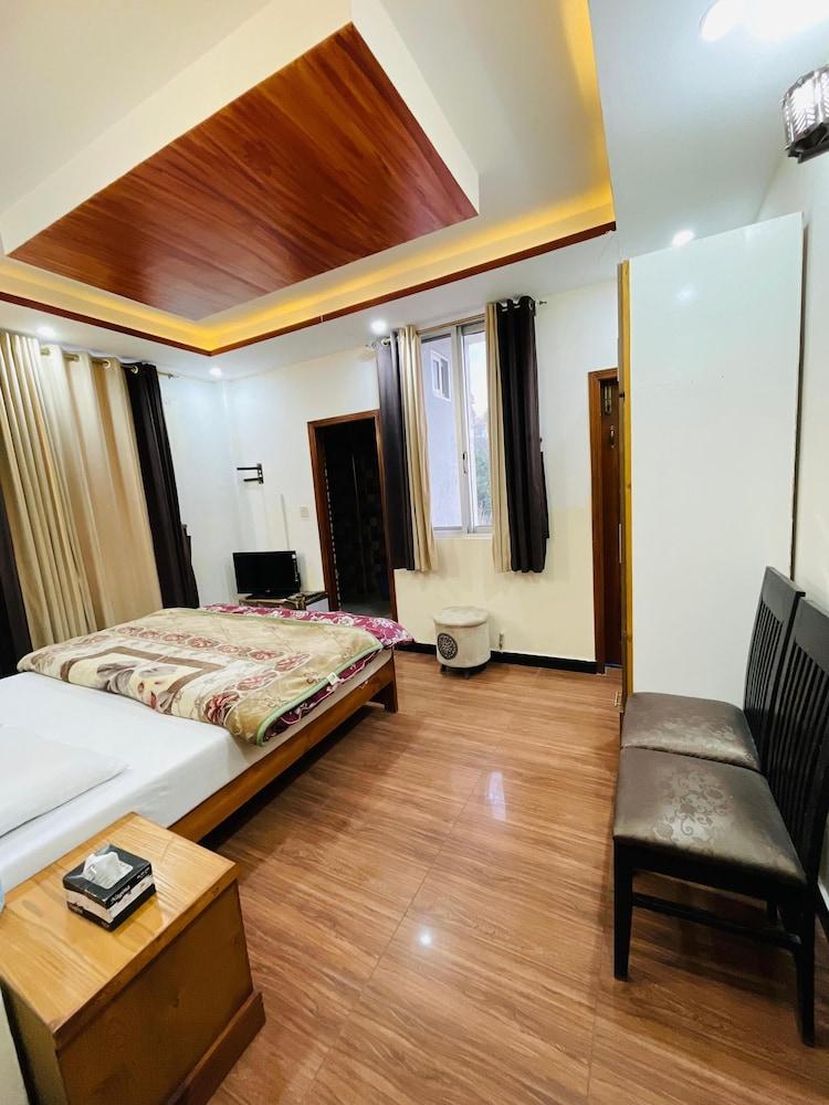 Paradise View Hotel And Restaurant