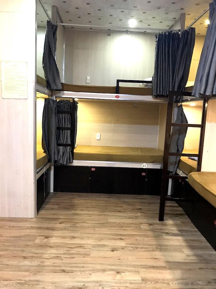 Viet Star Buffet Club & Marvel Hostel