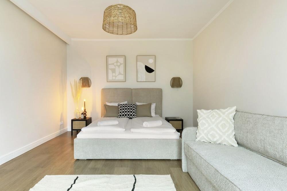 Elite Apartments Sunset