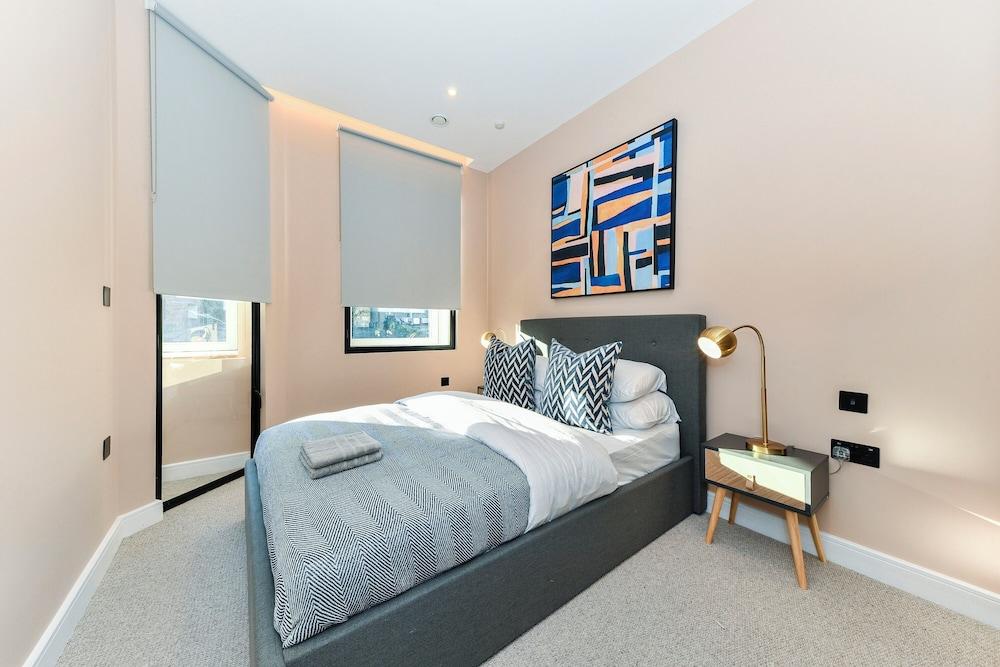 Portobello Rd - North Ken by Viridian Apartments