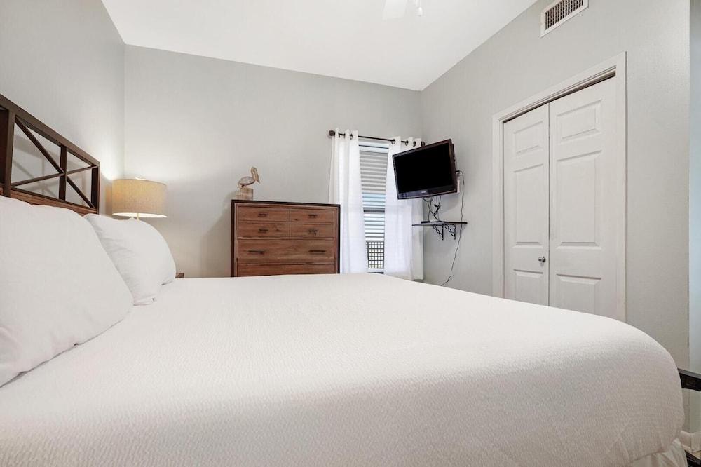 Cozy 1br/1ba Condo w/ Stunning Views