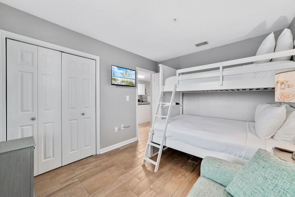 Cozy 2bd/2ba w/ View, Sleeps 6