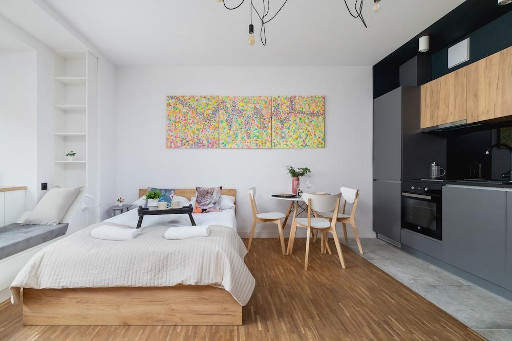 Wawrzynca Studio Cracow by Renters