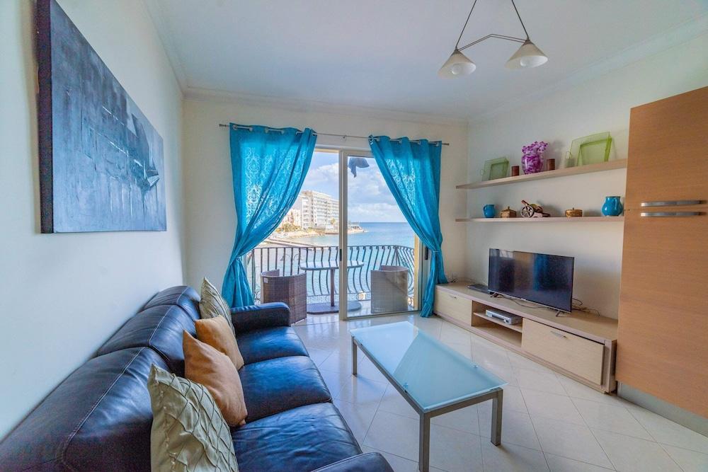 Superb Views of Spinola Bay in Heart of St.julians