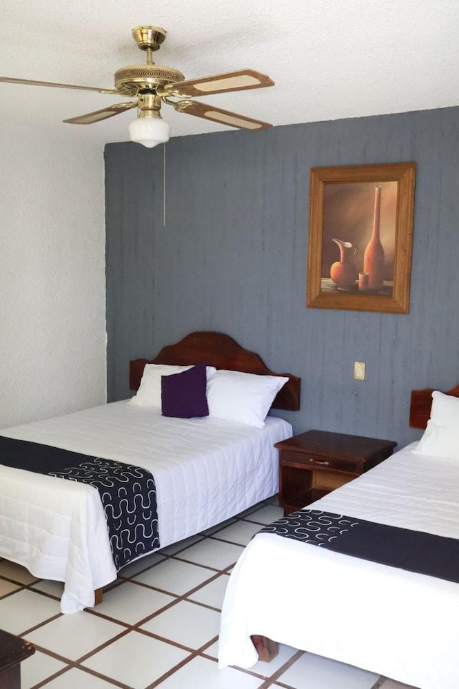 OYO Hotel San Felipe Inn