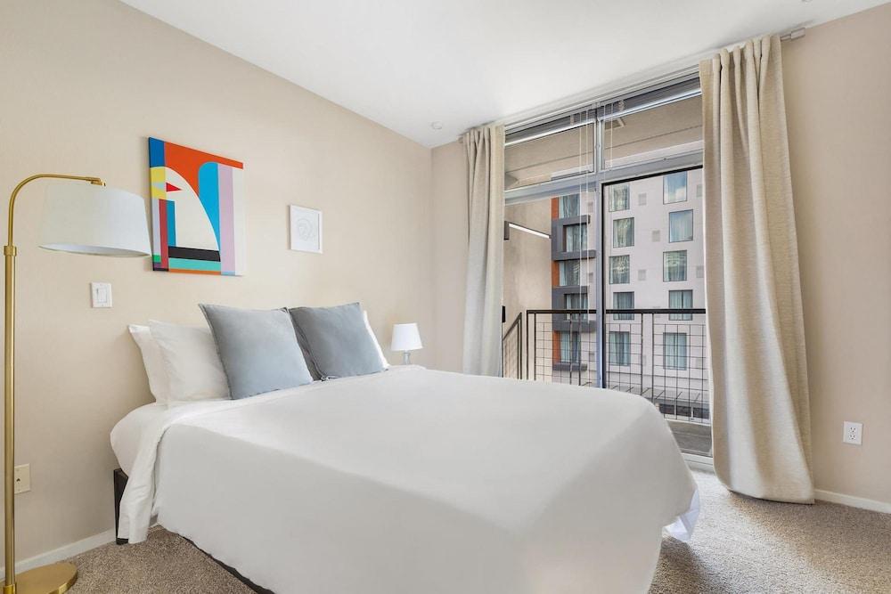 Bellevue Spacious 2BD 2BA Apartment