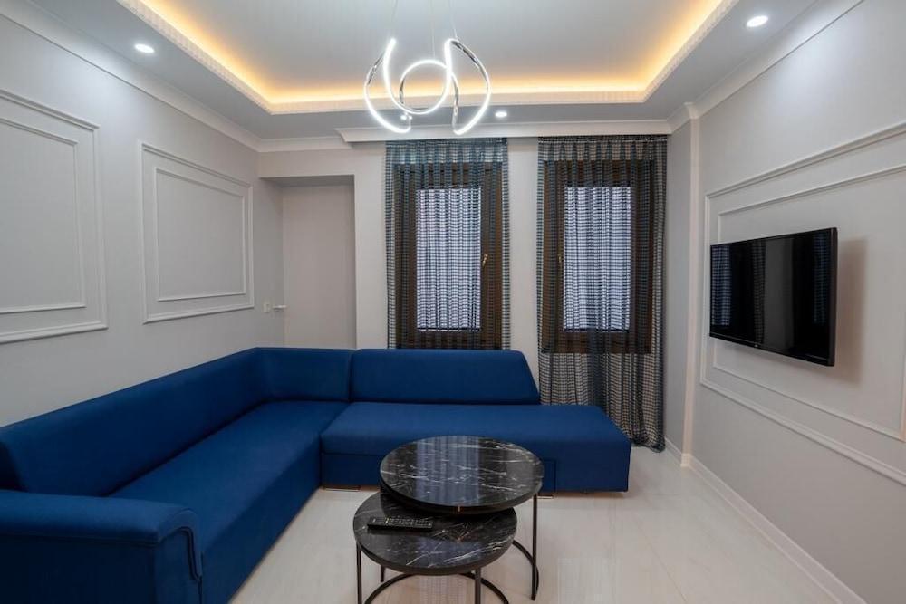 Shah Residence Hotel