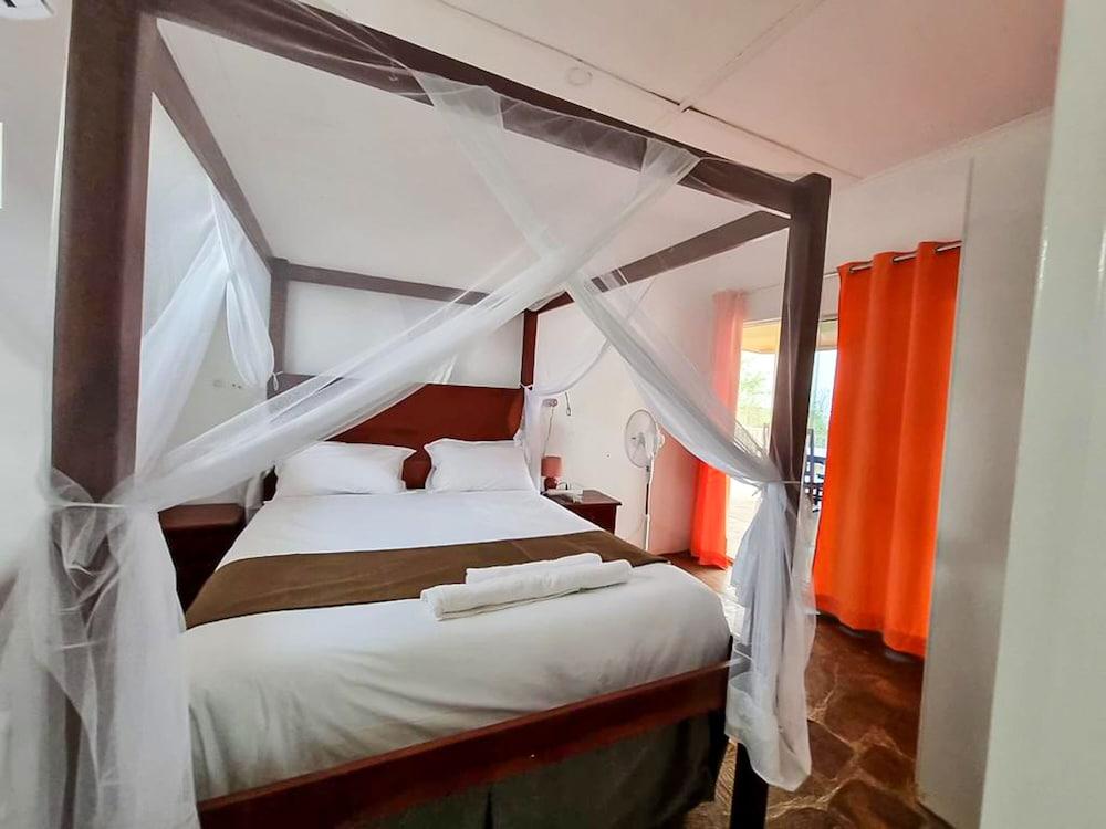 Sunset Lakeview Lodge