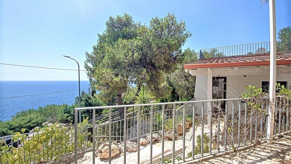 Dis004 in Marittima With 4 Bedrooms and 3 Bathrooms