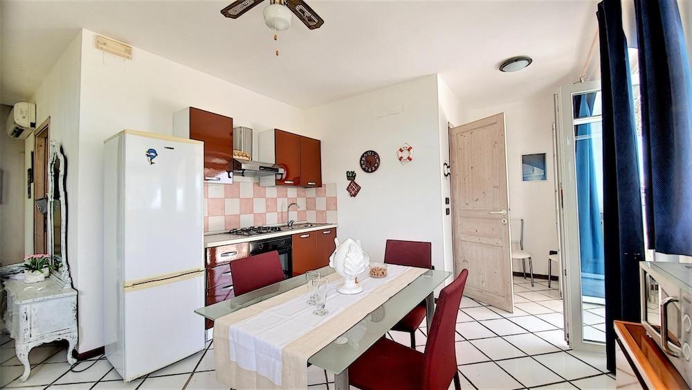 Dis003 in Marittima With 3 Bedrooms and 1 Bathrooms