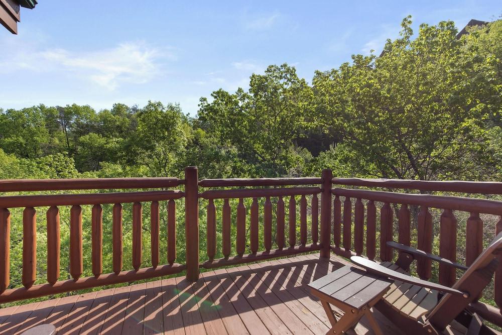 Mountain Theatre Lodge by Jackson Mountain Rentals