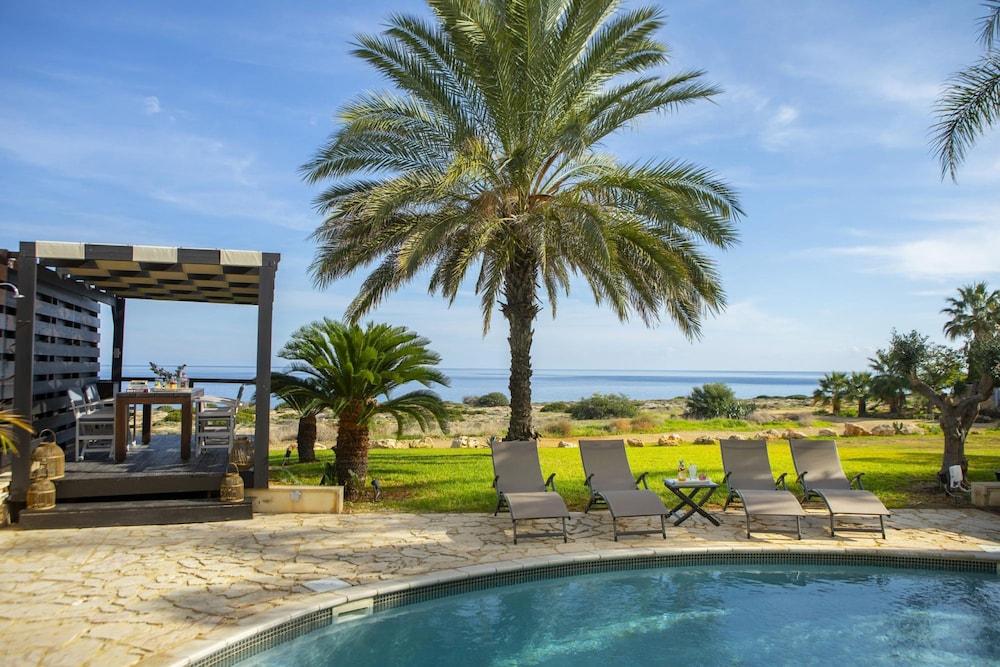 El Greco Seafront Villa