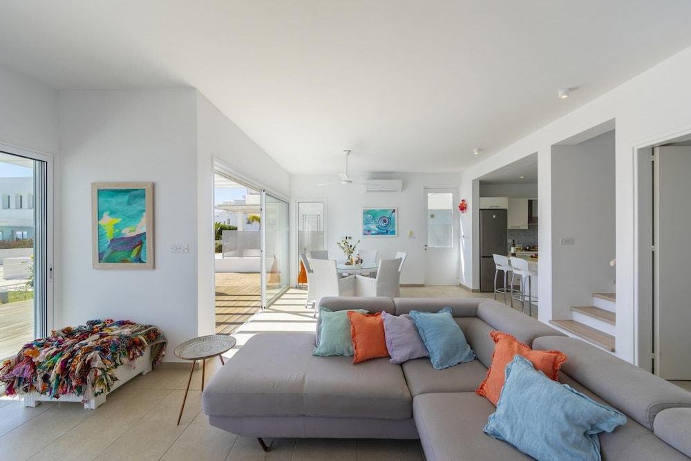 Protaras Villa Oceania