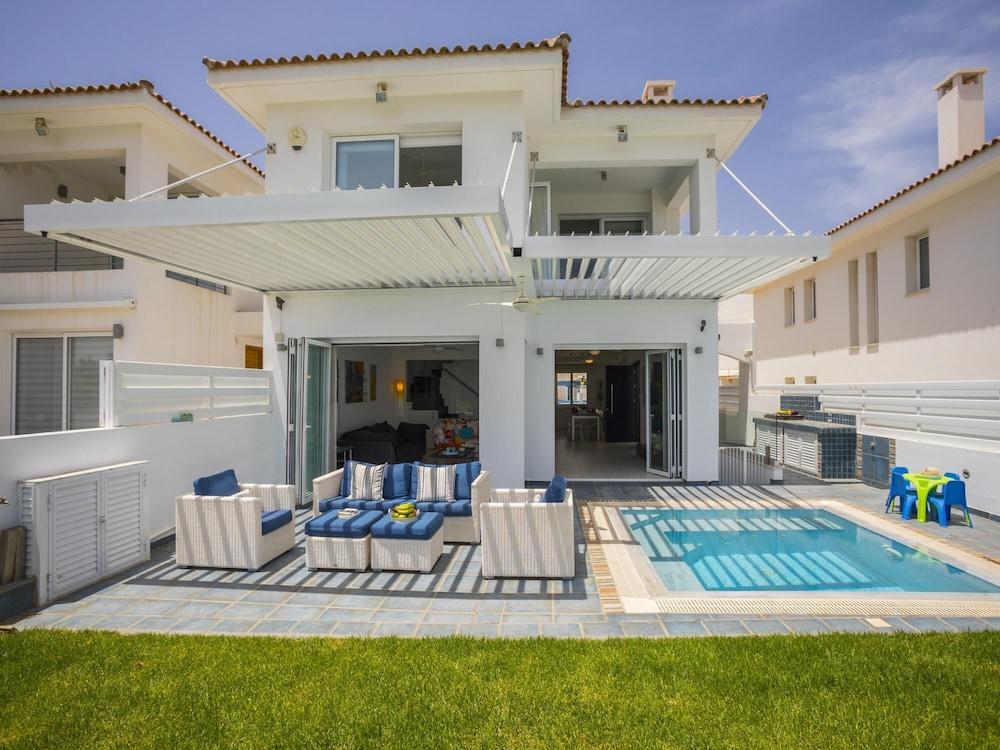 Protaras Seafront Villa Sirina Pearl