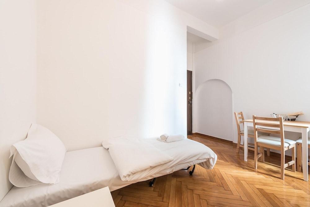 Cute and Central apt for 3 new Features 2024 Upgrade