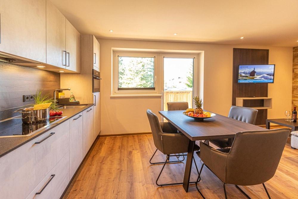 Tevini Boutique Suites - Apartment Earth