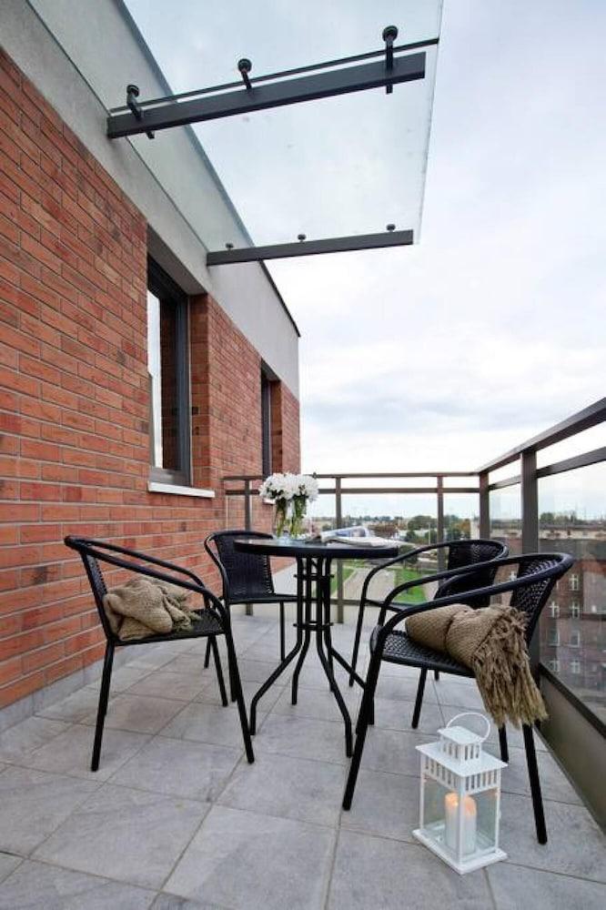 Elite Apartments Goldie