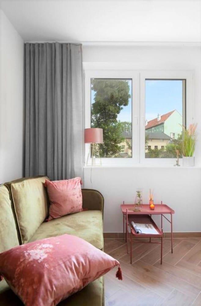 Elite Apartments Beachfront Studio Przy PLA Y