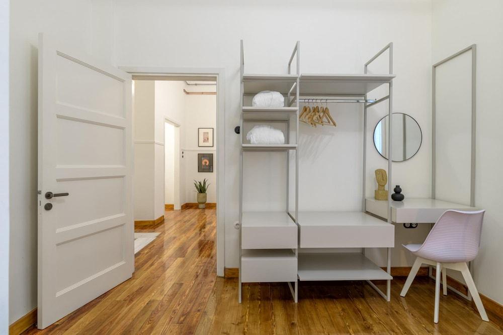 Incomparable Plaka s Lux 2bdrm Apt w Pvt Heated Pool