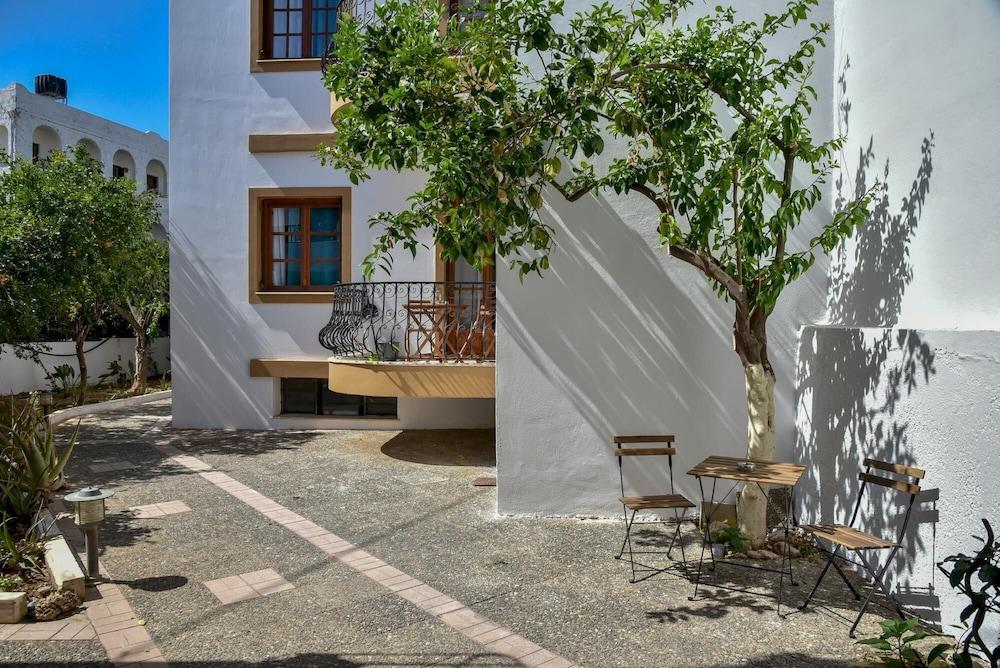 Apartments for 3 2nd Floor