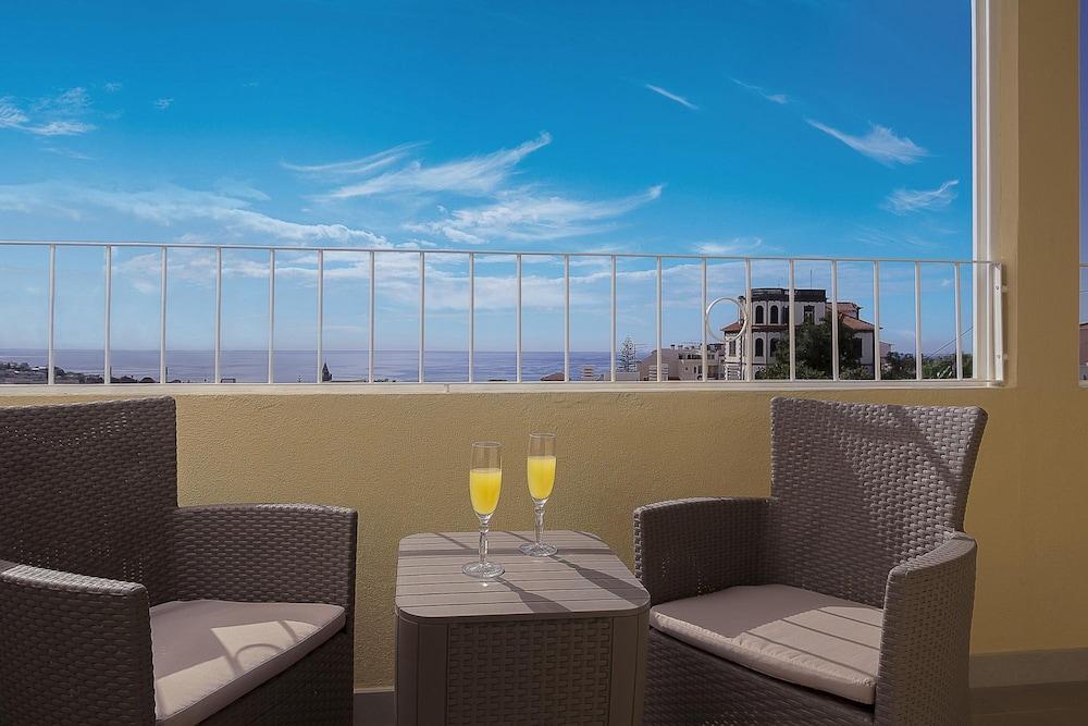 Funchal Window City Center by Homie