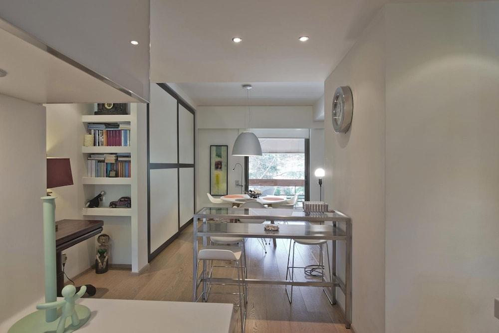 Sea Breeze Apartment