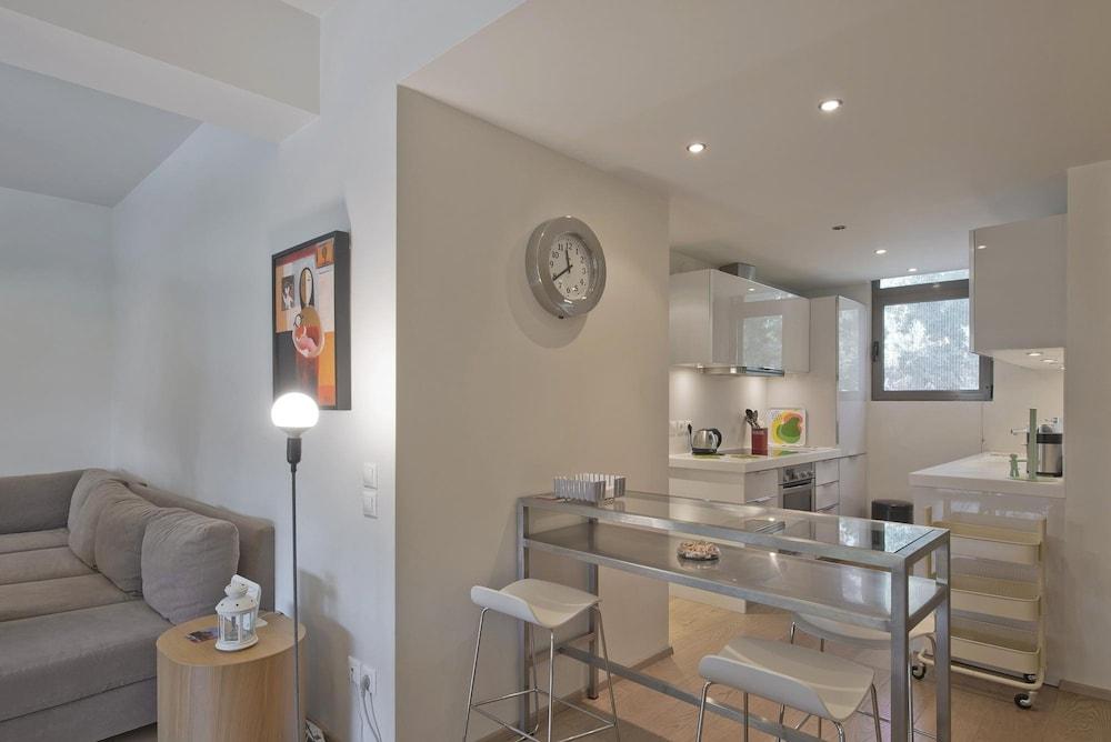 Sea Breeze Apartment